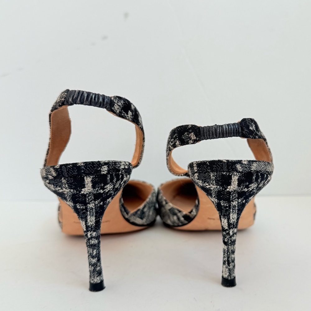 Manolo Blahnik Black beige Plaid 70mm Carolyne slingback pumps EU 39 - Picture 6 of 9